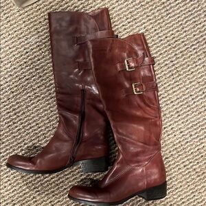 Brown Heeled Boots with Decorative Buckle Straps